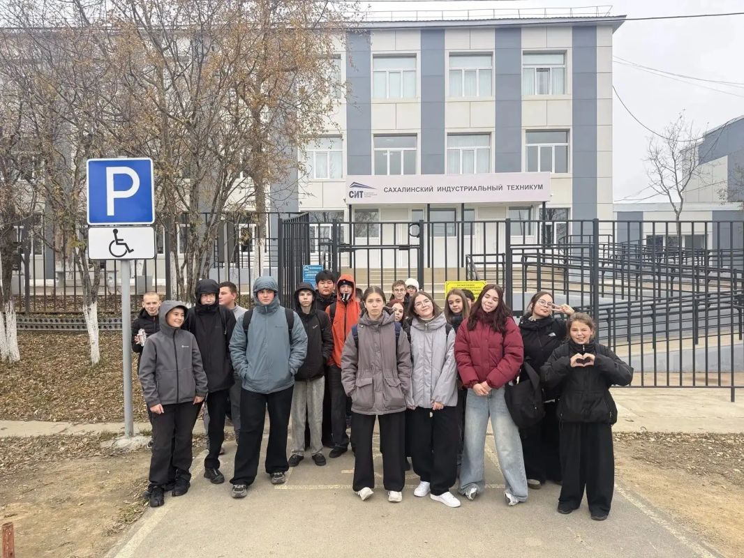 Сахалинский индустриальный техникум открыл двери для будущих профессионалов! Сахалинский индустриальный техникум открыл двери для будущих профессионалов!