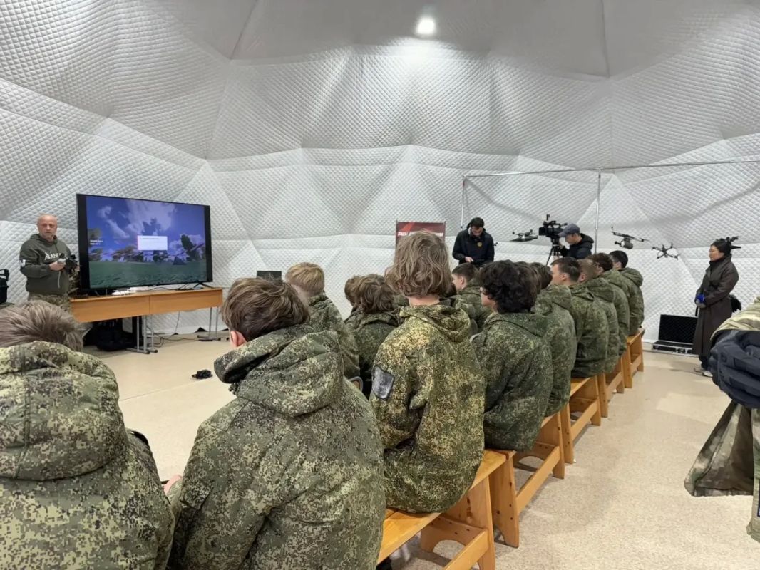 От школьного класса - к полигону От школьного класса - к полигону