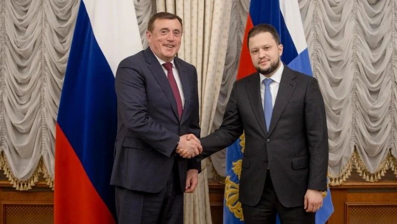 Губернатор Сахалинской области Валерий Лимаренко обсудил с новым министром транспорта России Дмитрием Ядровым модернизацию Корсаковского порта