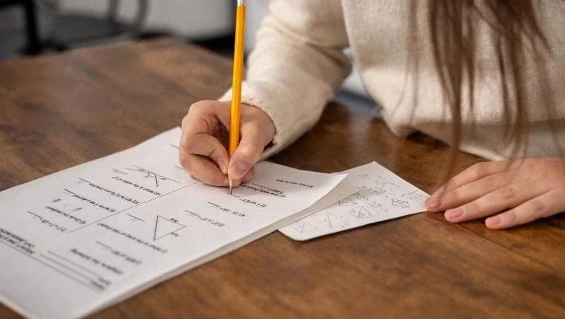 Минобрнауки подготовило проект приказа о сохранении минимальных баллов ЕГЭ для поступления в подведомственные вузы на 2027/2028 учебный год