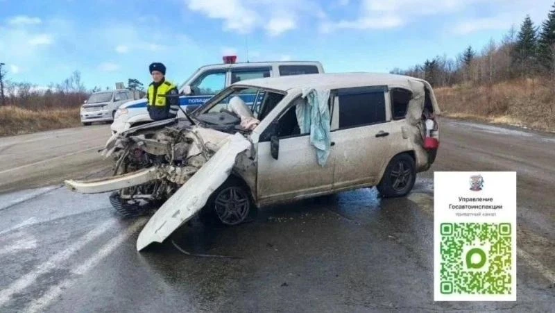 Три человека пострадали в ДТП, которое произошло 29 октября в Углегорском районе