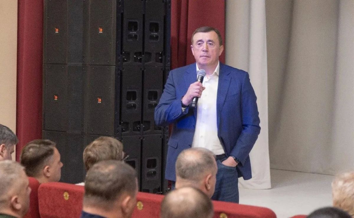 Валерий Лимаренко встретился с жителями Шикотана: итоги Валерий Лимаренко встретился с жителями Шикотана: итоги